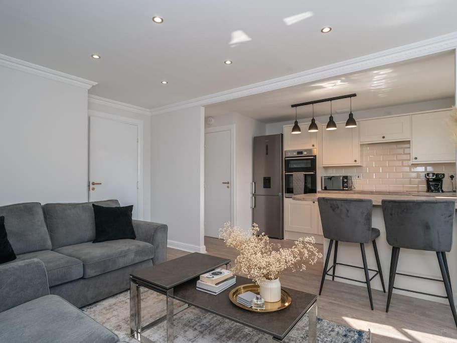 Apartamento Luxury 2Bed 2Bath Flat In City Centre- Free Parking! Edimburgo Exterior foto