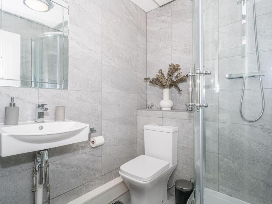 Apartamento Luxury 2Bed 2Bath Flat In City Centre- Free Parking! Edimburgo Exterior foto
